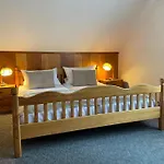 Haus Bambi בית הארחה 3*